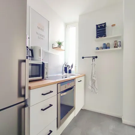 'primestay' Modernes Naehe Klinikum Fuer Urlaub Oder Geschaeftsreise, 24 Std Check-in, Wlan, 55 Zoll-fernseher, Streaming, Kueche, Regendusche, Doppelbett, Schlafsofa, Ruhige 50 Qm *