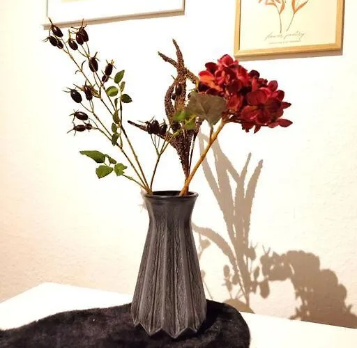 'primestay' Modernes Naehe Klinikum Fuer Urlaub Oder Geschaeftsreise, 24 Std Check-in, Wlan, 55 Zoll-fernseher, Streaming, Kueche, Regendusche, Doppelbett, Schlafsofa, Ruhige 50 Qm